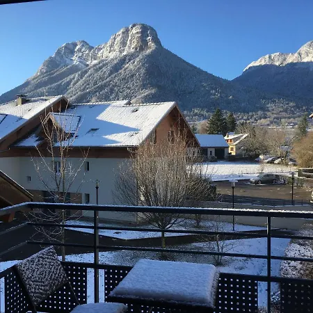 Appartement Plein Centre Village, Vue Montagnes, Proximite Immediate Lac Doussard Exterior photo